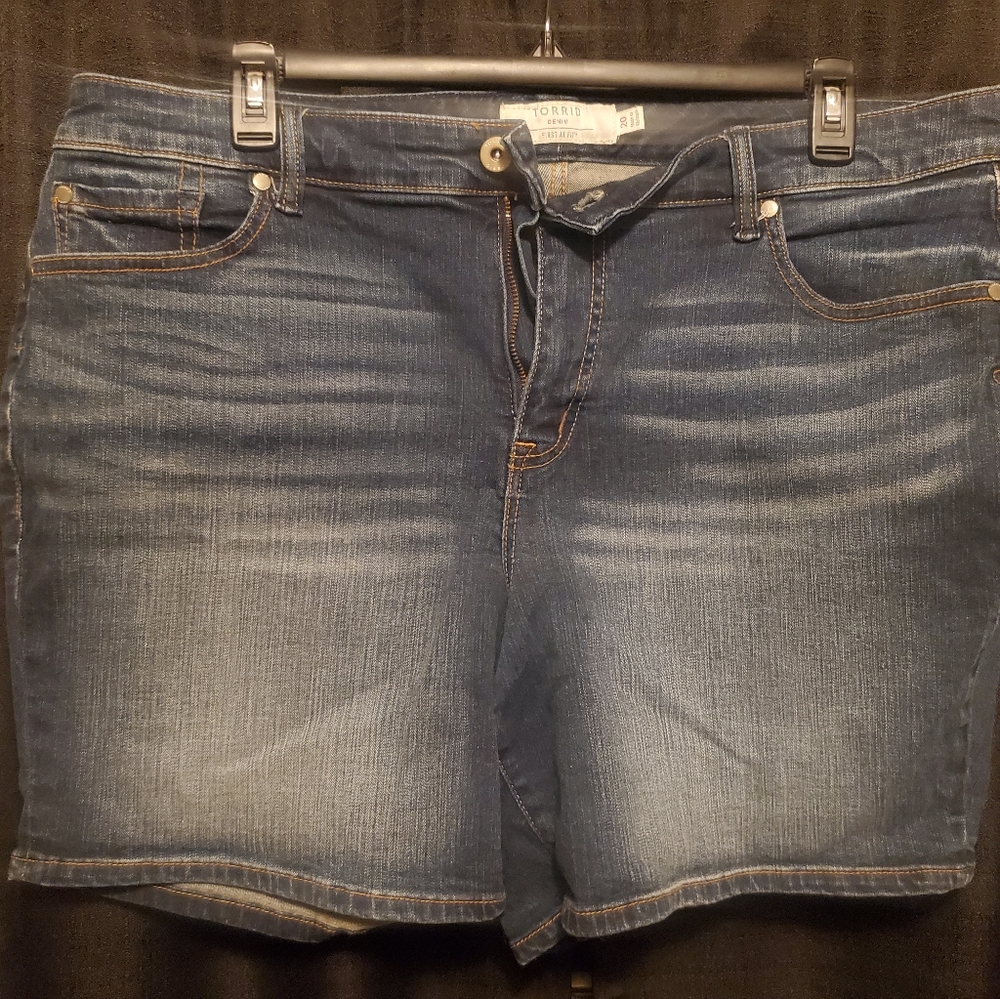 Torrid shorts EUC